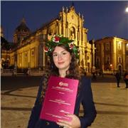 impartisco ripetizioni, anche impegnata in traduzione di libri e saggi